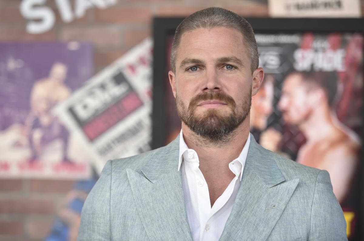 Stephen Amell is facing criticism after speaking out against a strike by the Financial Journalists' Syndicate
